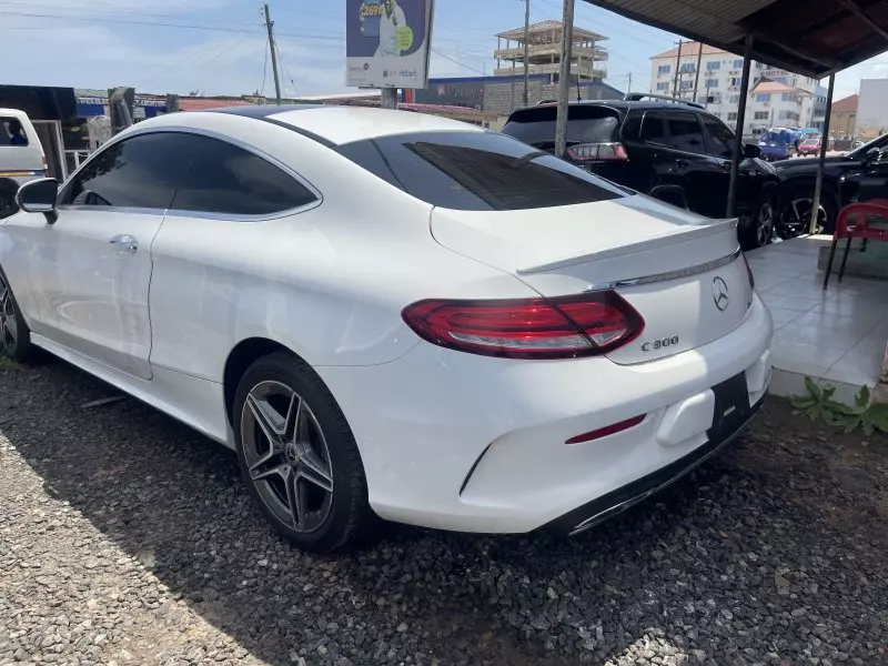 Mercedes-Benz C 300   - 2019