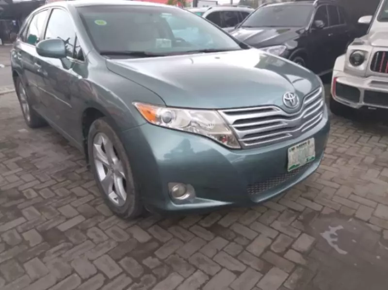 Toyota Venza   - 2010