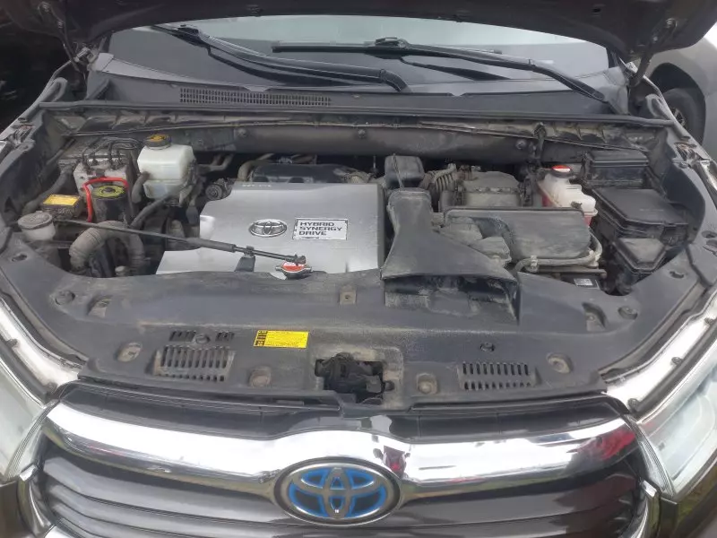 Toyota Highlander   - 2016