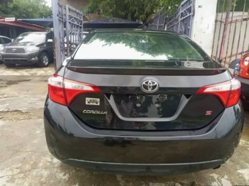 Toyota Corolla   - 2013
