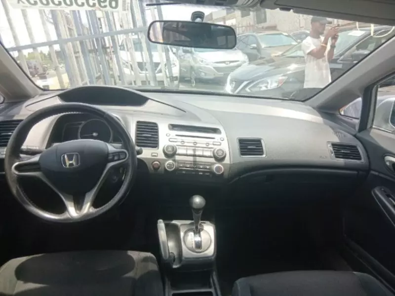 Honda Civic   - 2011