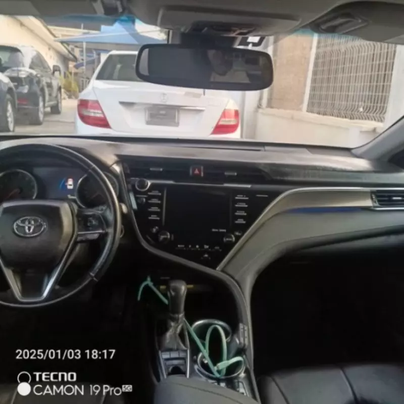 Toyota Camry   - 2018