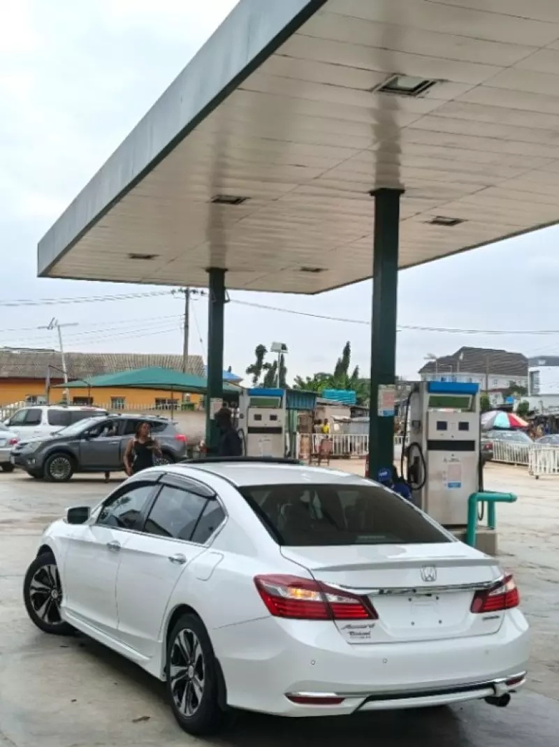 Honda Accord   - 2017
