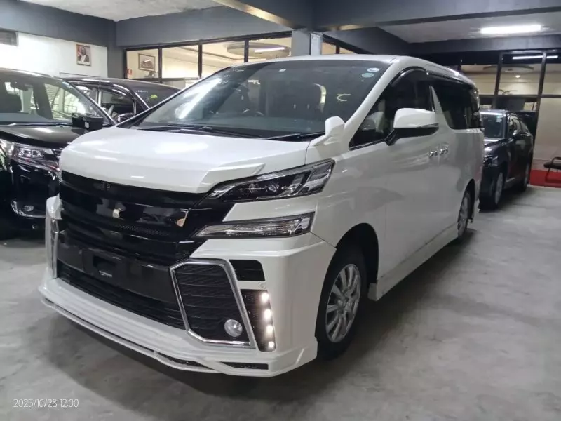 Toyota Vellfire    - 2017