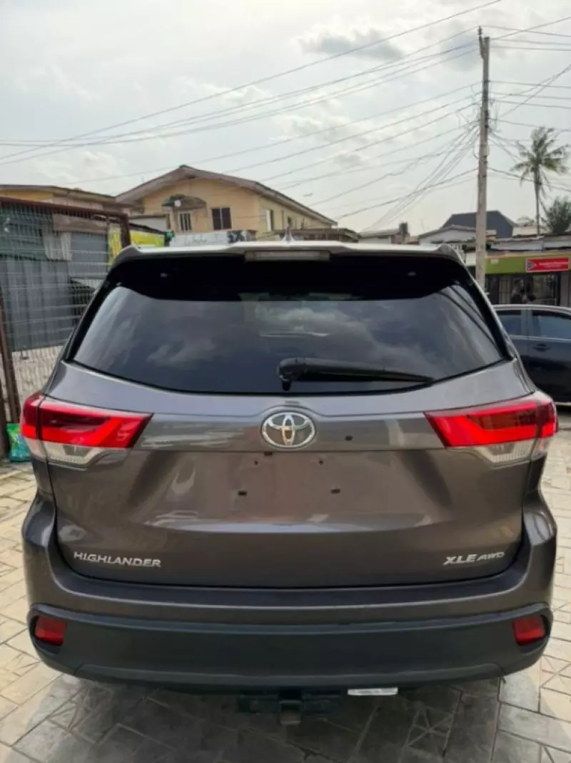 Toyota Highlander - 2016