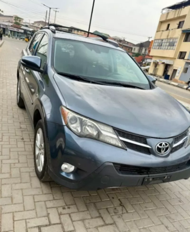 Toyota RAV4   - 2014
