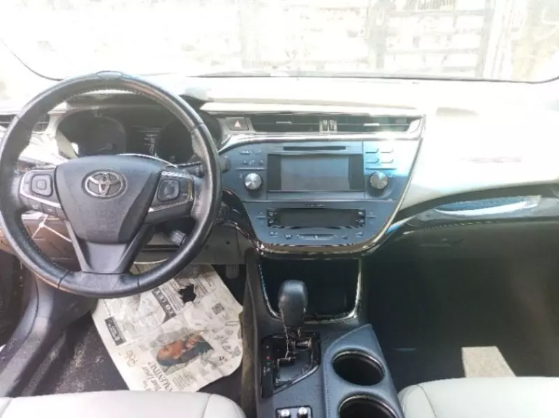Toyota Avalon   - 2013
