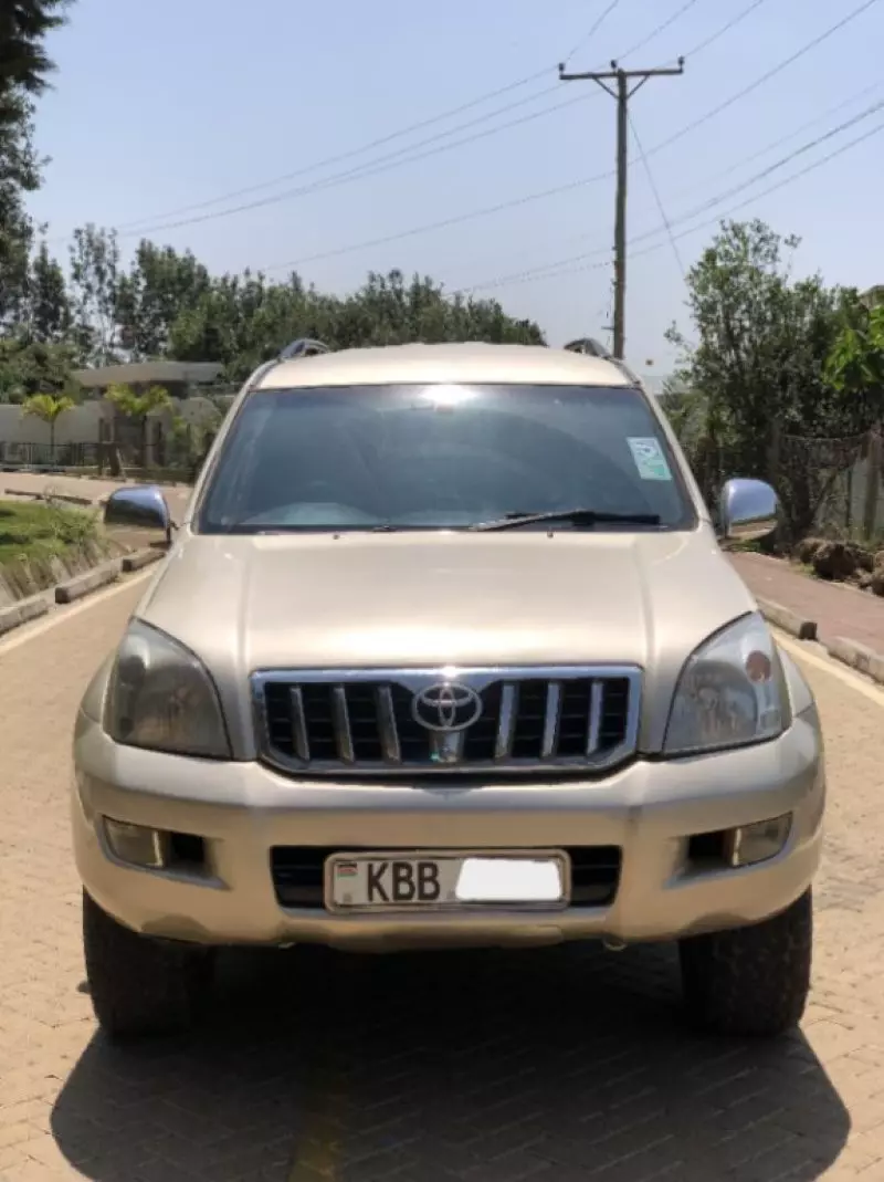 Toyota Land Cruiser   - 2005