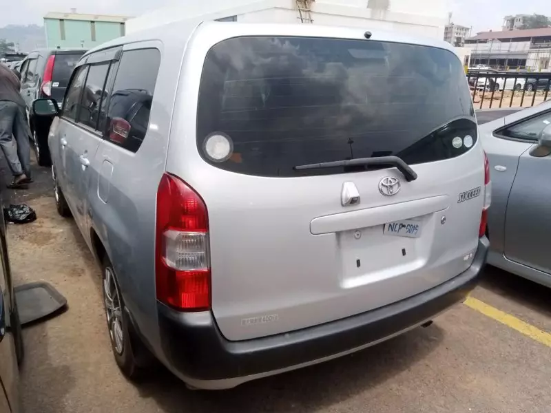Toyota Succeed    - 2015