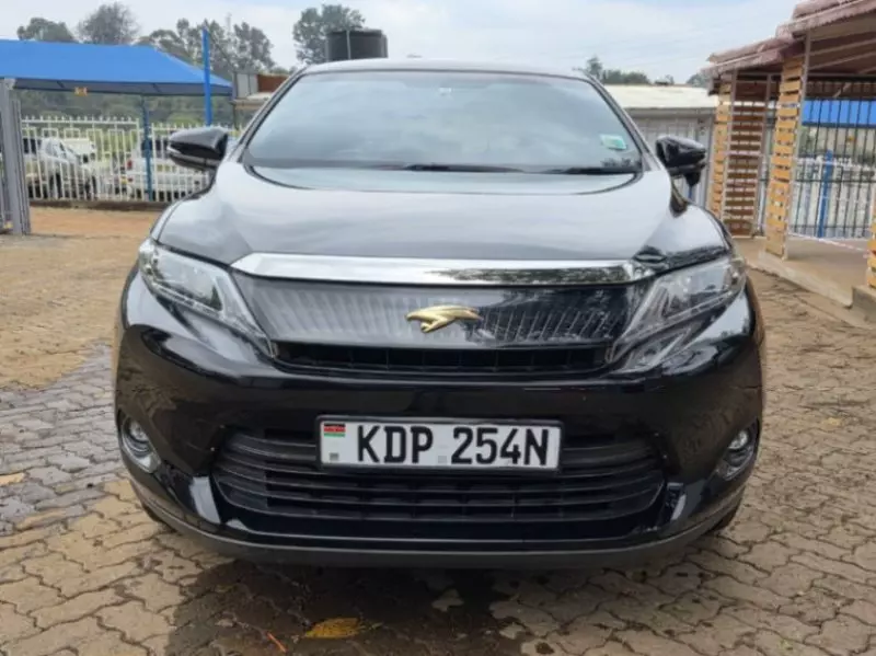 Toyota Harrier   - 2016