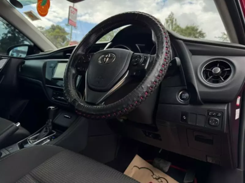 Toyota Auris   - 2017