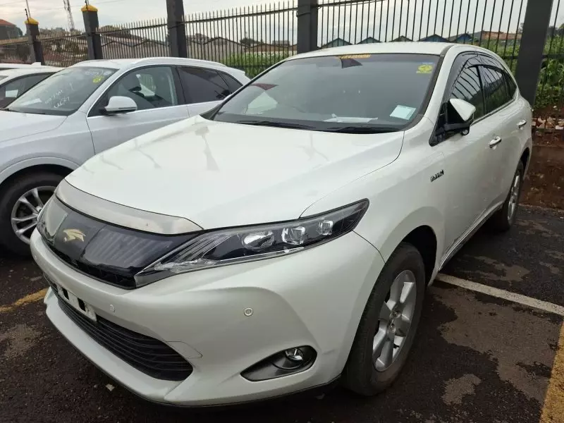 Toyota Harrier hybrid    - 2015