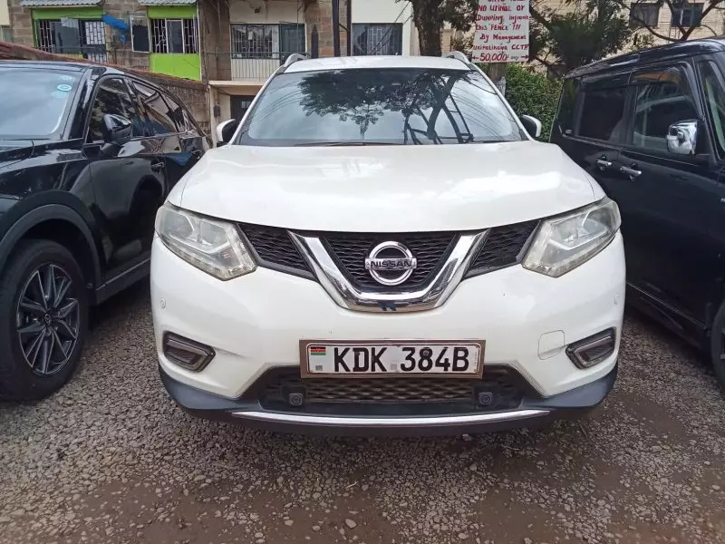 Nissan X-TRAIL   - 2015