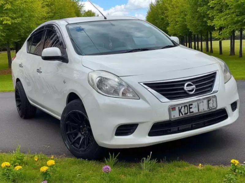 Nissan Latio   - 2014