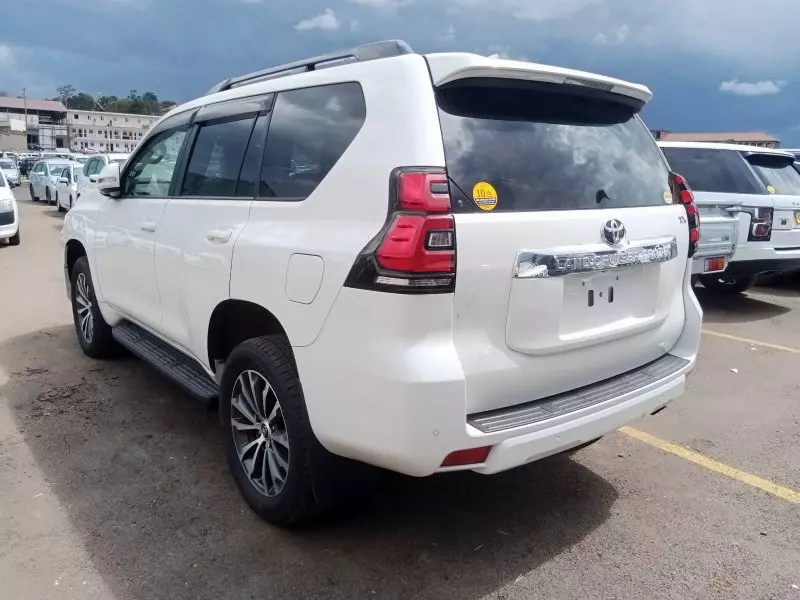 Toyota Landcruiser Prado   - 2017