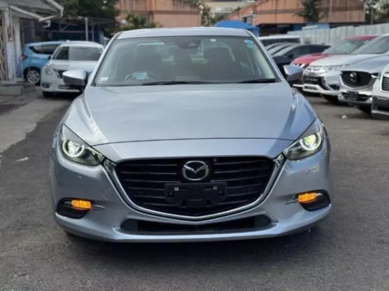 Mazda Axela    - 2018