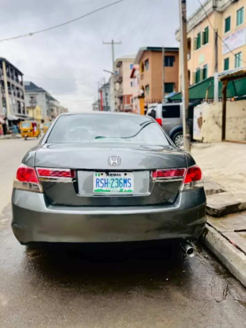 Honda Accord   - 2009