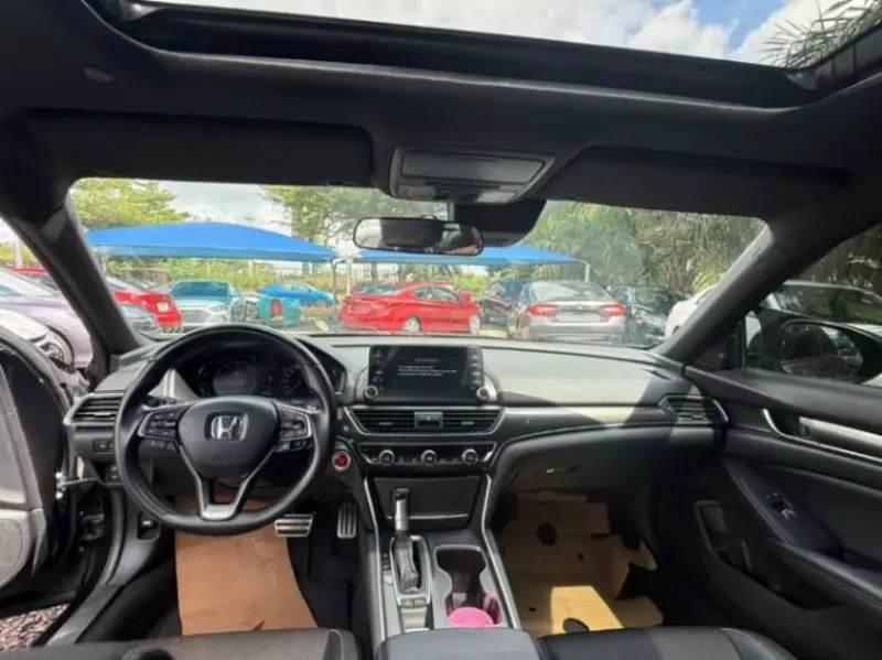 Toyota Camry   - 2016