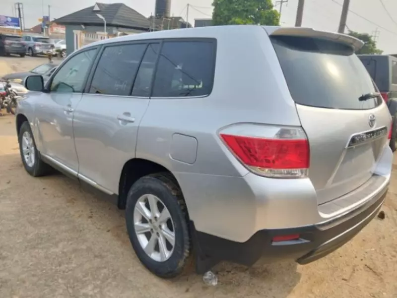 Toyota Highlander - 2012