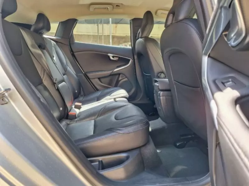 Volvo V40   - 2015