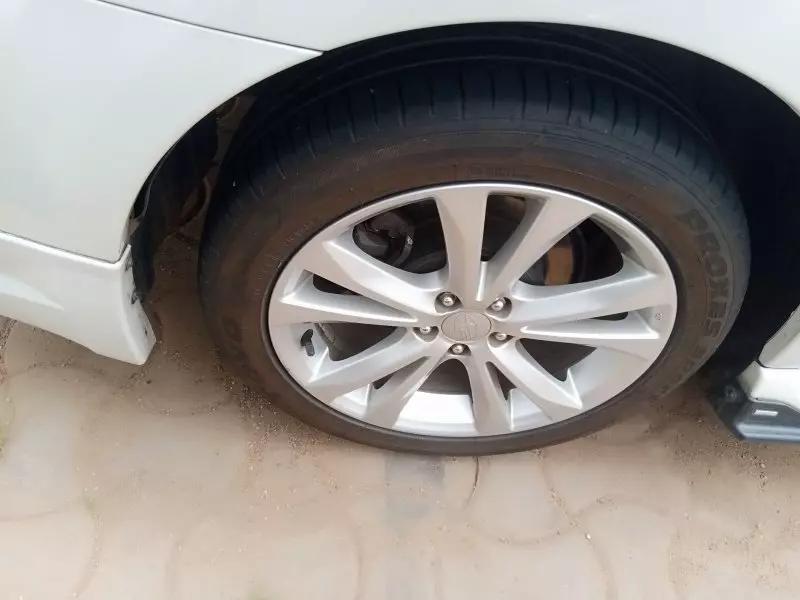 Subaru Legacy   - 2012