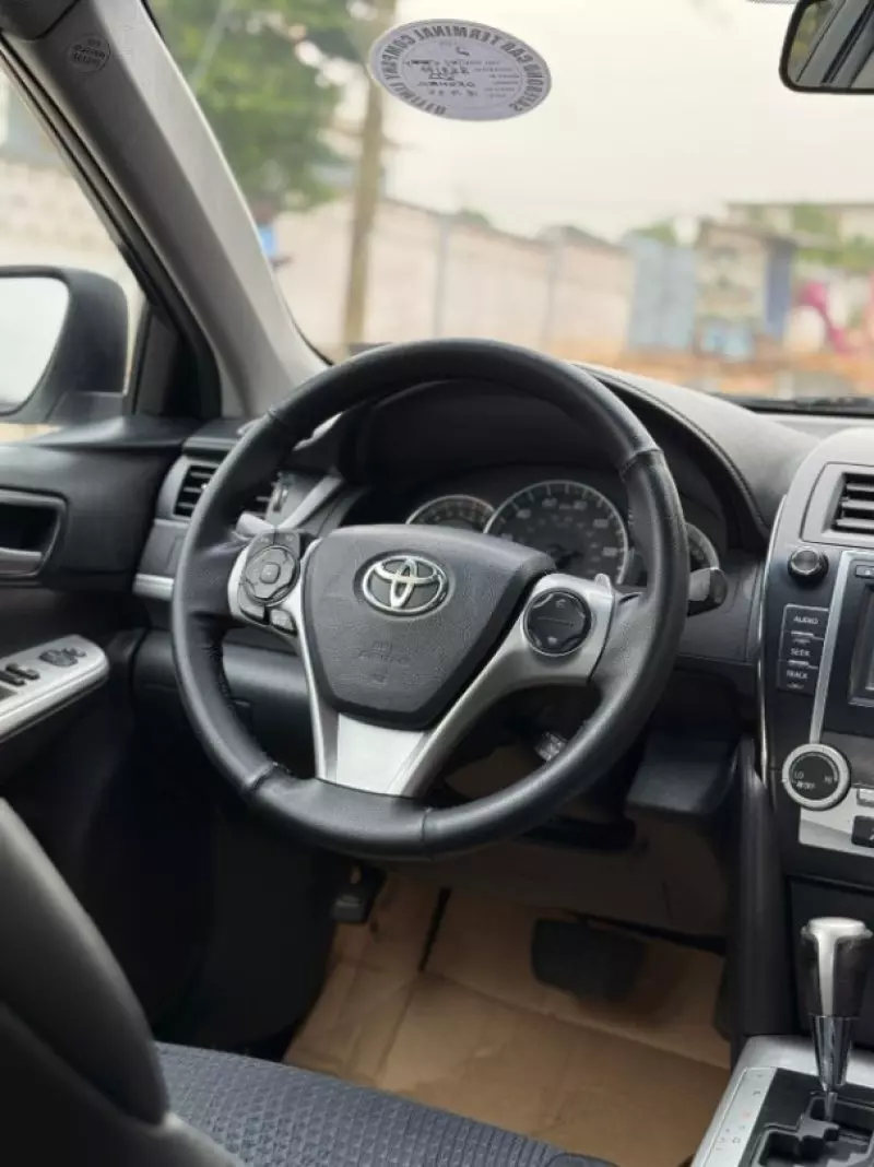 Toyota Camry   - 2014