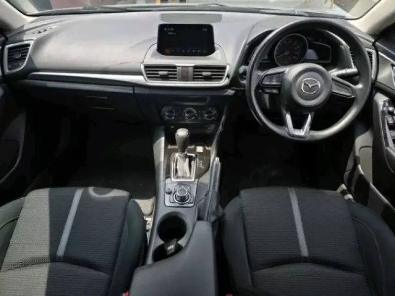 Mazda Axela    - 2018