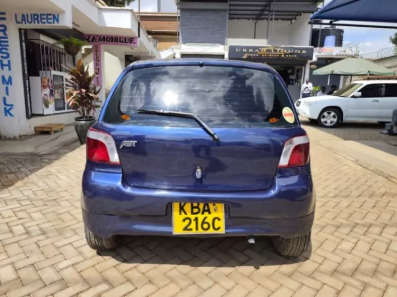 Toyota Vitz   - 2000