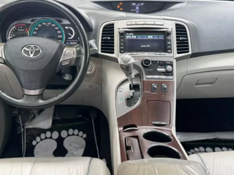 Toyota Venza   - 2010