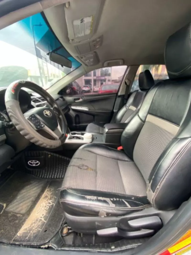 Toyota Camry   - 2014