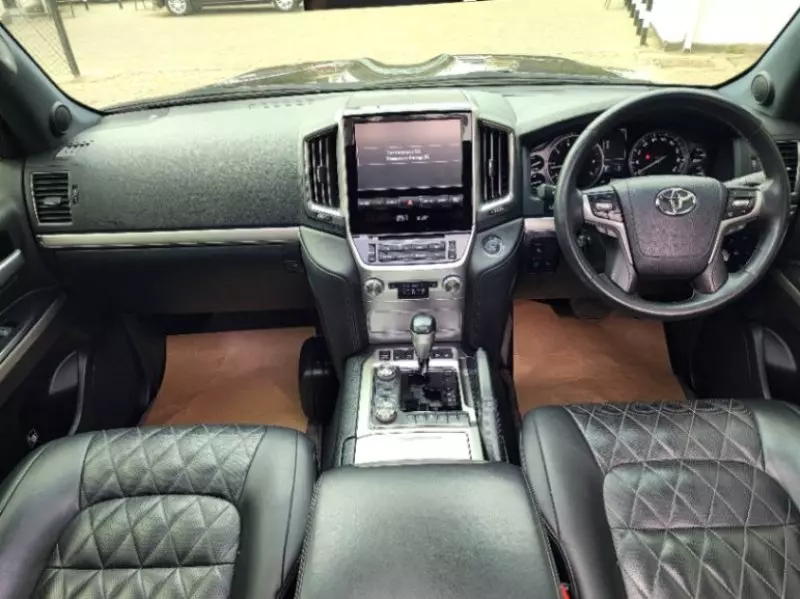Toyota Land Cruiser   - 2017