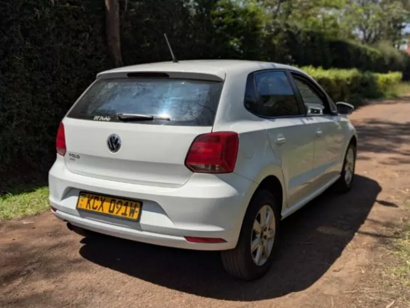 VOLKSWAGEN polo sedadan trend  ba ess   - 2019