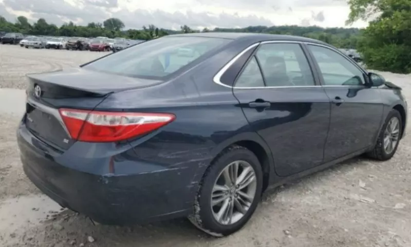 Toyota Camry   - 2015