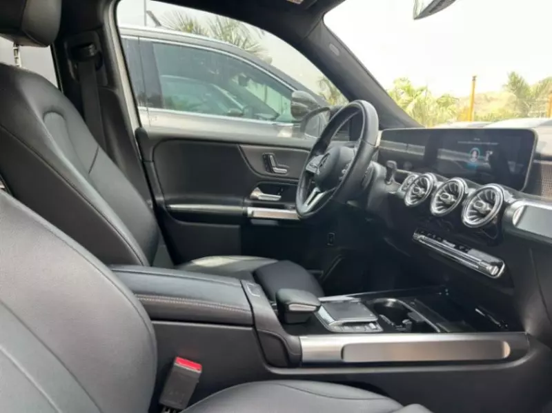 Mercedes-Benz GLB-Class   - 2021