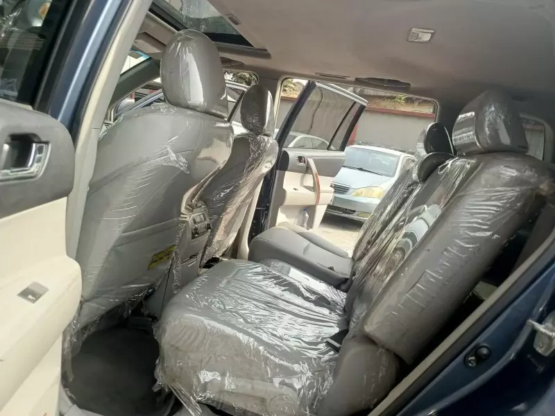 Toyota Highlander   - 2013