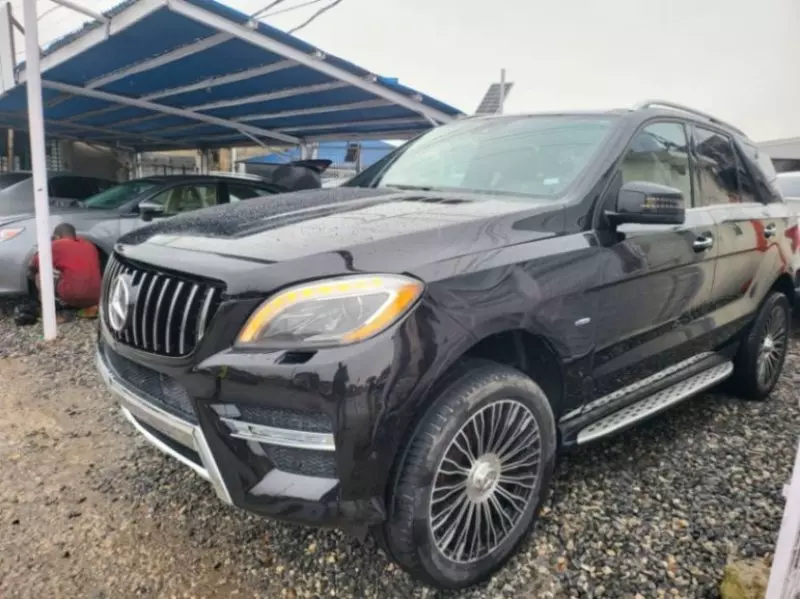 Mercedes-Benz ML 550   - 2012