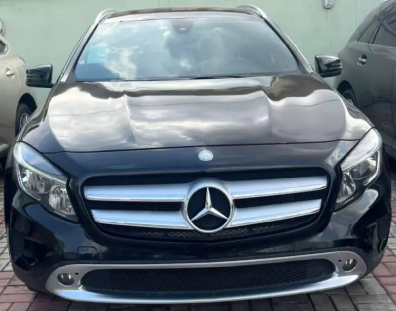 Mercedes-Benz GLA-Class   - 2016