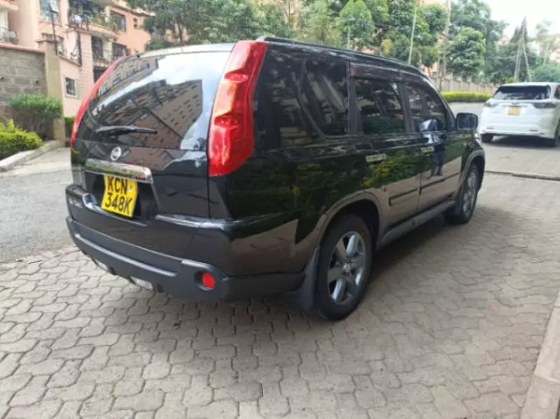 Nissan X-Trail   - 2010