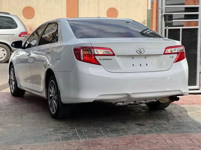 Toyota Camry   - 2012