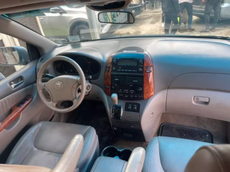 Toyota Sienna   - 2008