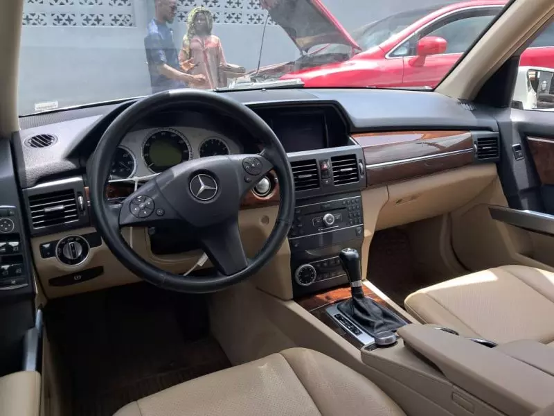 Mercedes-Benz Glk-class   - 2012