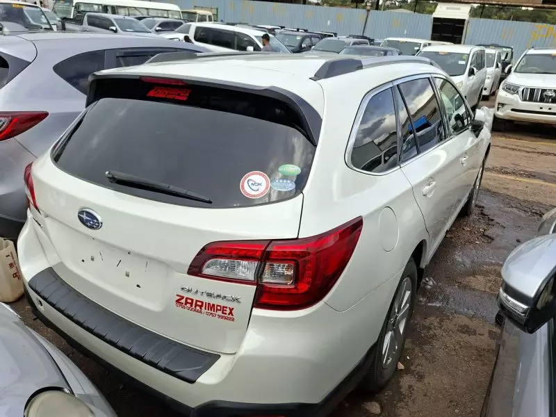 Subaru Outback   - 2015