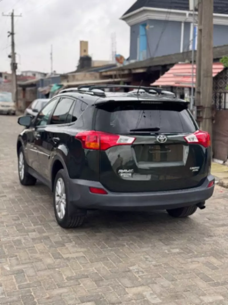 Toyota RAV 4   - 2013
