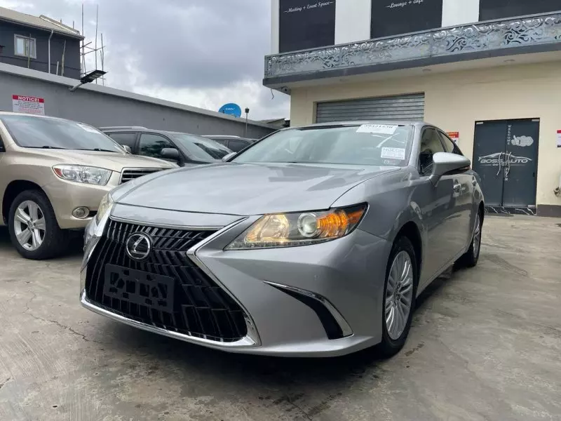 Lexus ES 350   - 2013