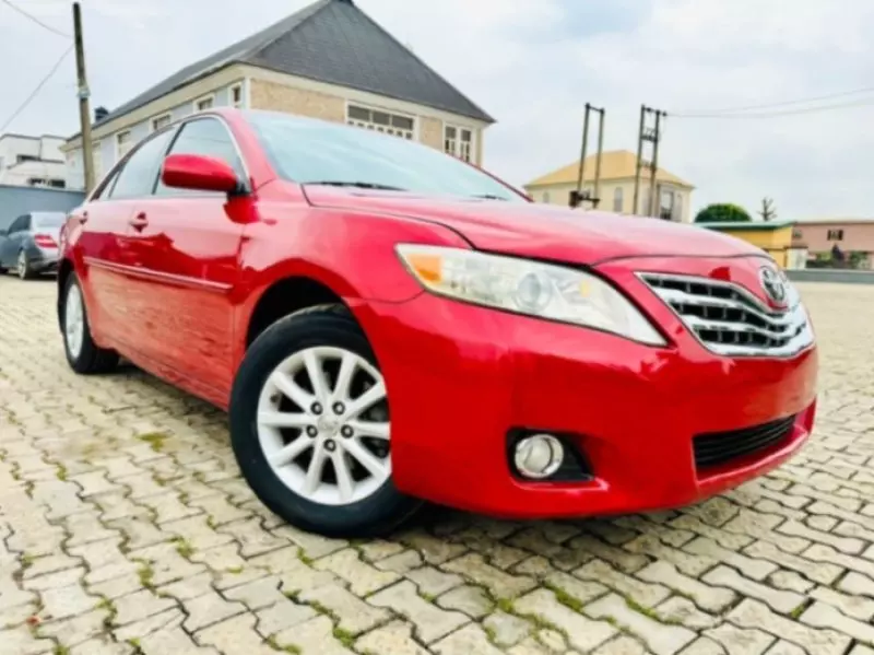 Toyota Camry - 2009