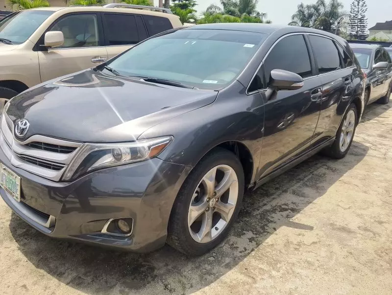 Toyota Venza   - 2013