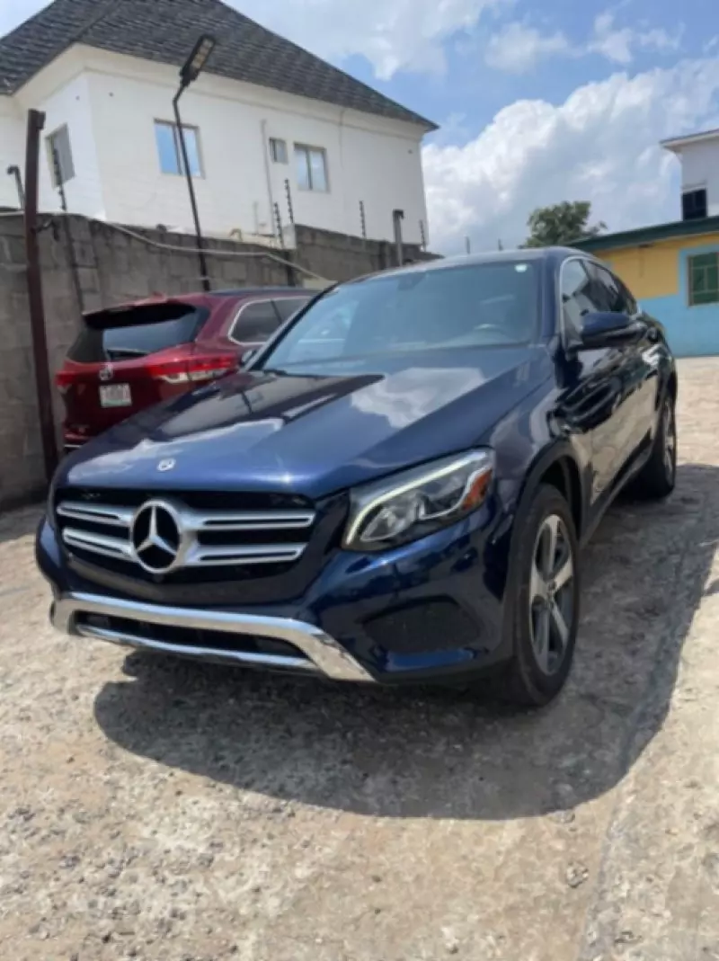 Mercedes-Benz GLC 300   - 2017