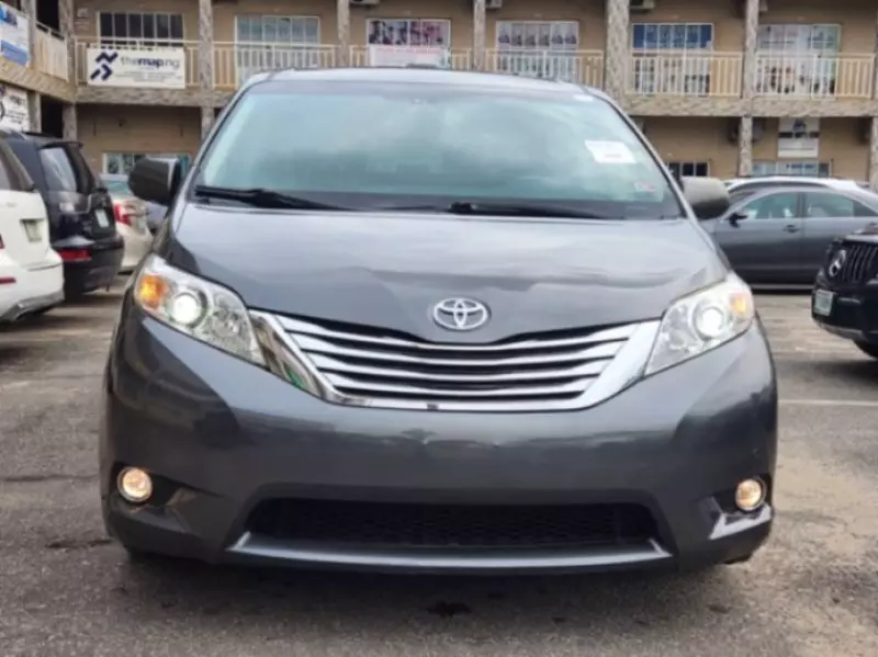Toyota Sienna