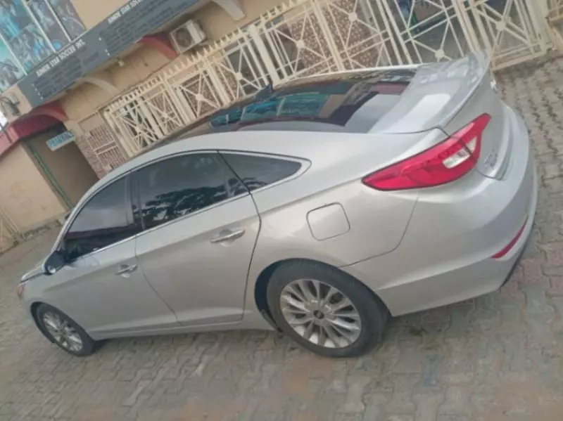 Hyundai Sonata - 2015