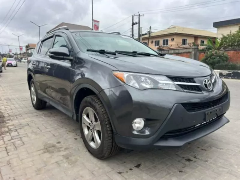 Toyota RAV4   - 2015